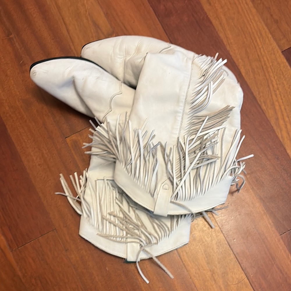 Dingo White Fringe Heeled Boots